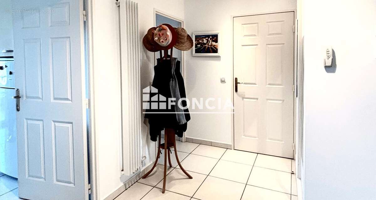 Appartement à MANDELIEU-LA-NAPOULE