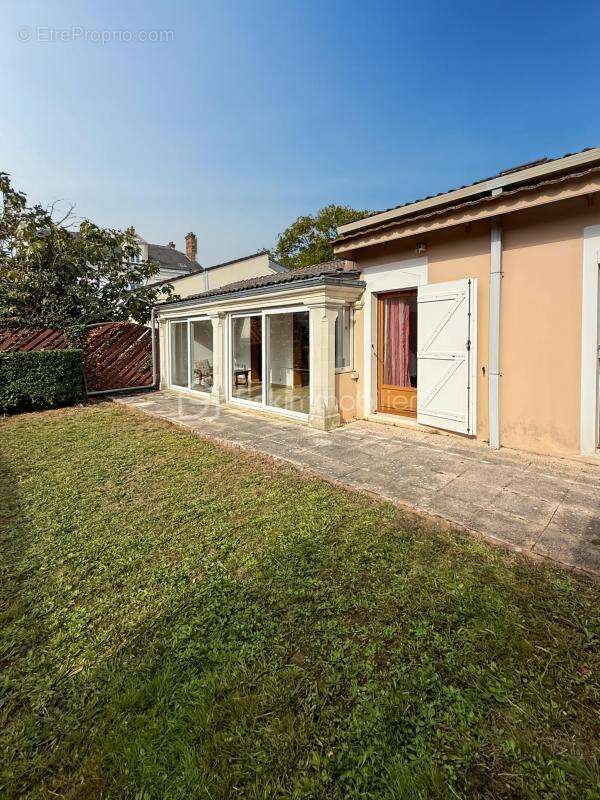 Maison à MOISSY-CRAMAYEL