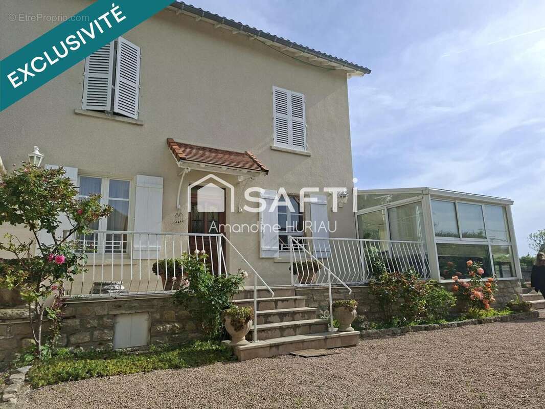 Photo 2 - Maison à AIGUEPERSE