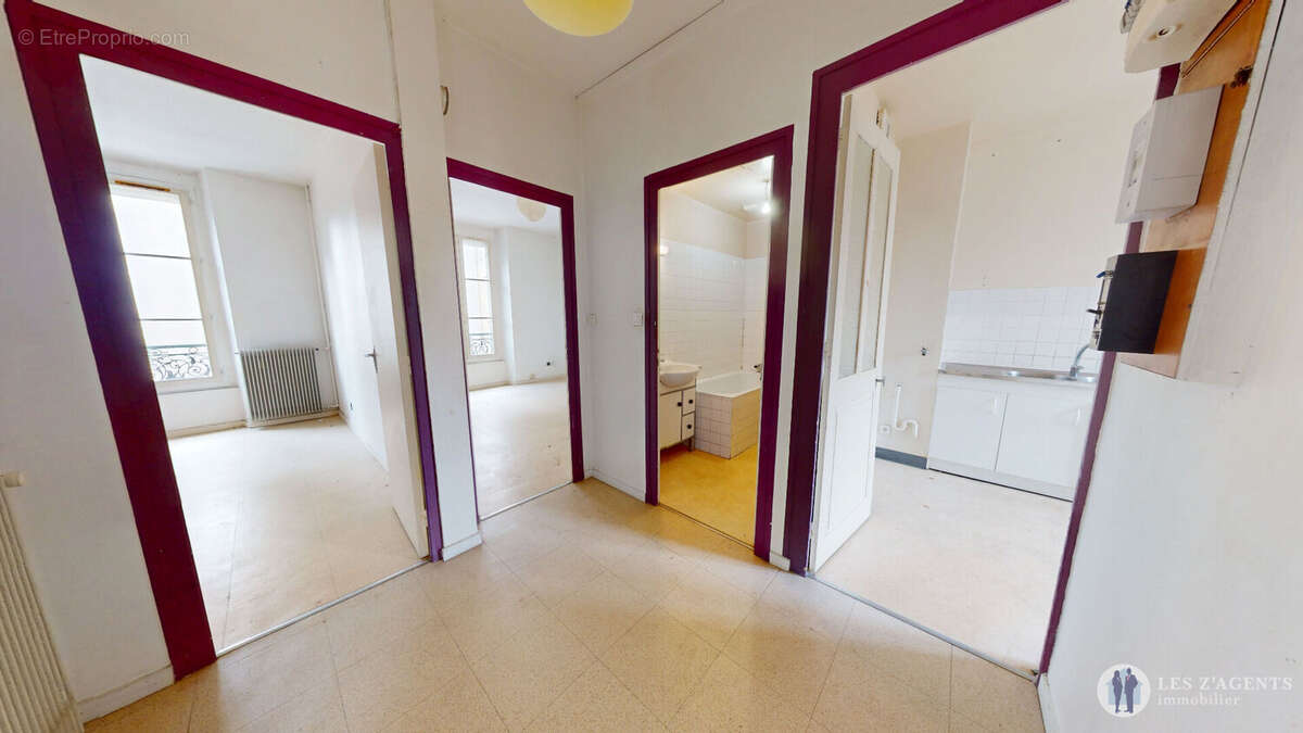 T3 secteur berriat traversant - photo 8