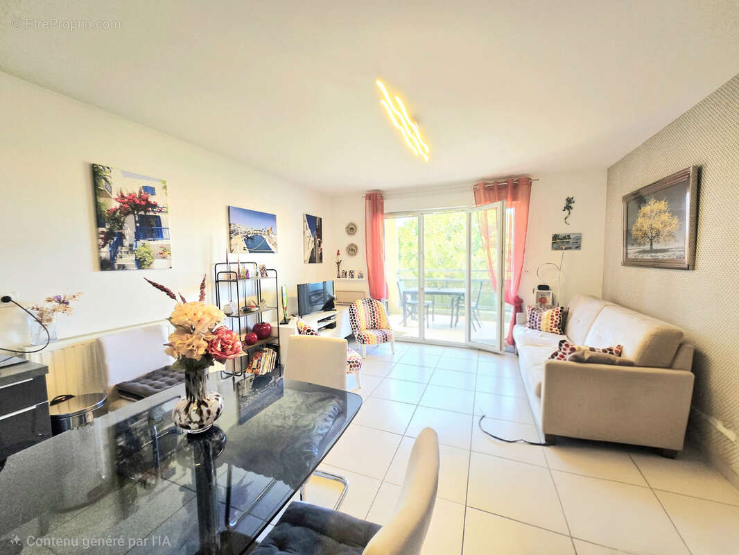 Appartement à SIX-FOURS-LES-PLAGES