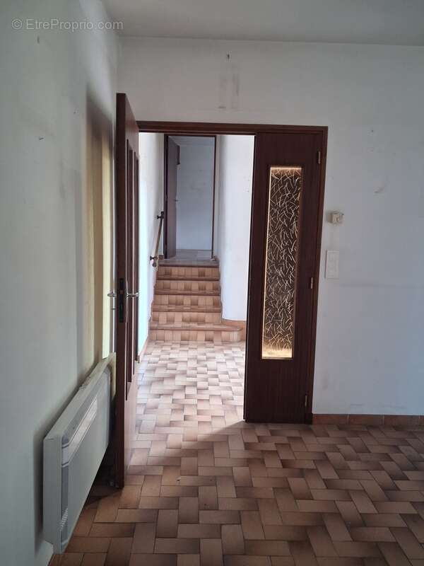 L'ESCALE – Maison individuelle avec véranda, garage et jardin arboré - photo 5
