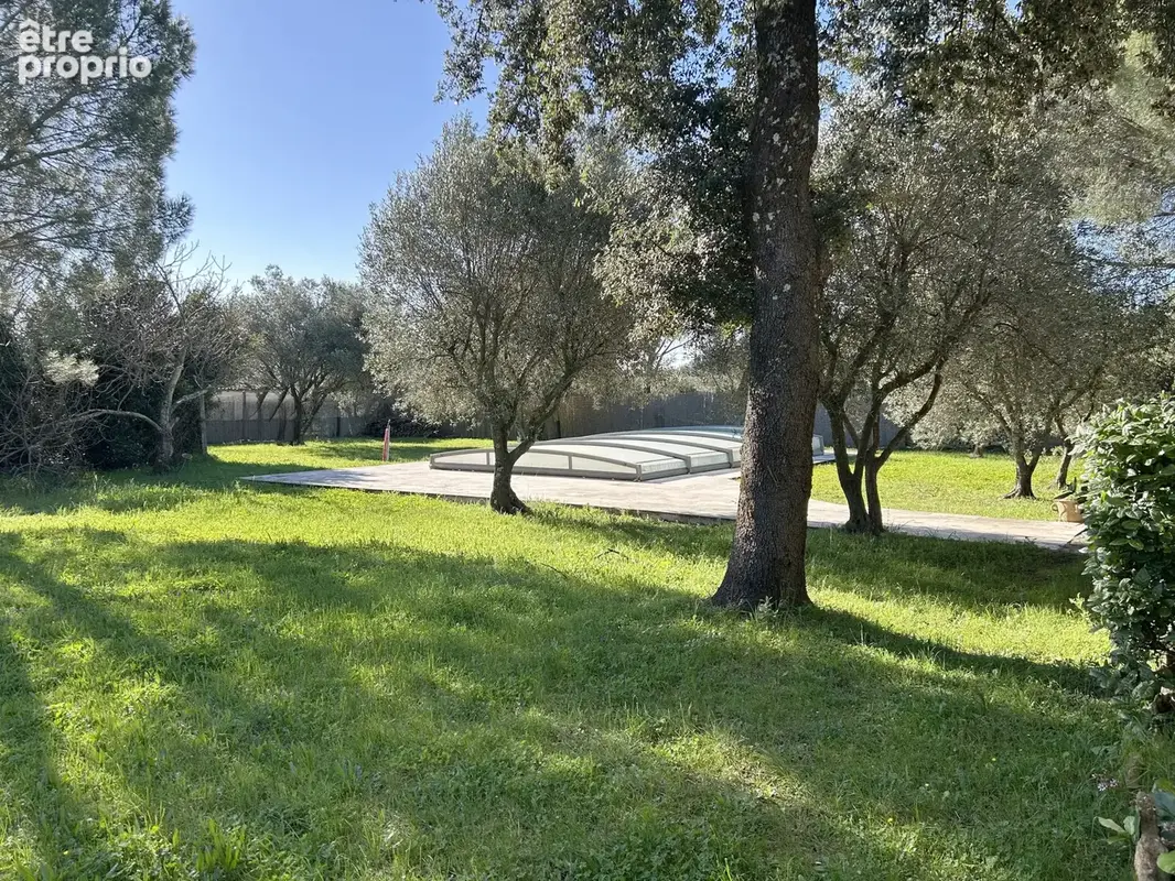 Exclusif,dans un village recherché, maison en pierre avec appartement indépendant sur un terrain de 2167 m2 et - photo 10