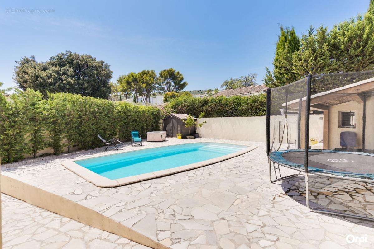 Maison familiale de 205 m² avec piscine – La Ciotat - photo 3