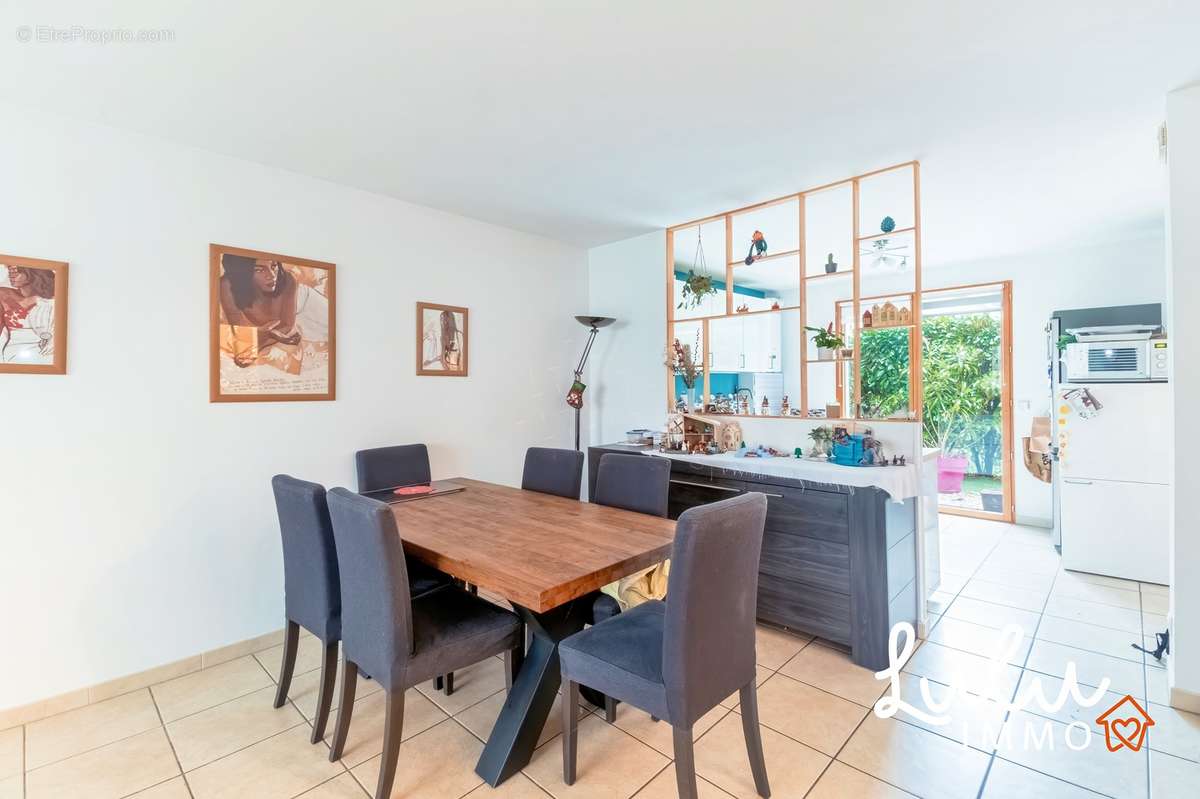 TASSIN-Maison de ville - T5 de 129 m² avec jardin - Hyper-centre - photo 4