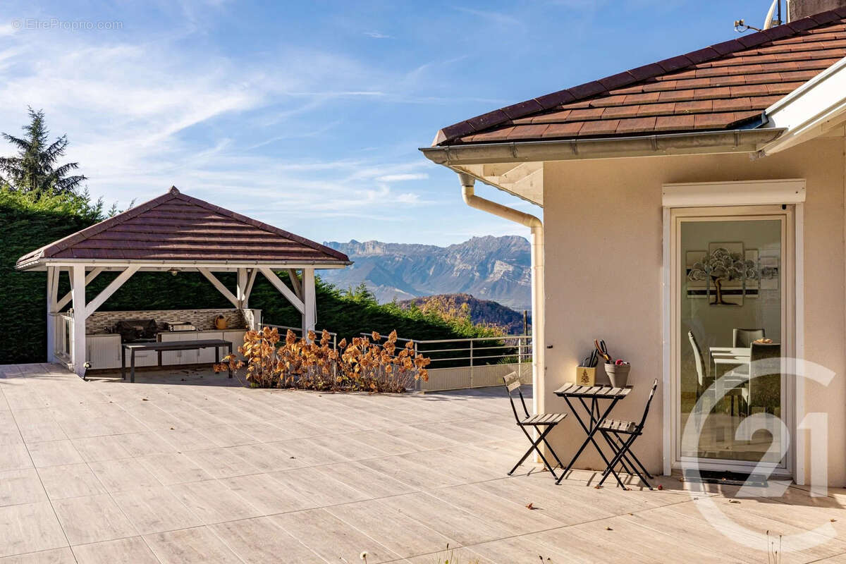 Maison à SAINT-MARTIN-D&#039;URIAGE