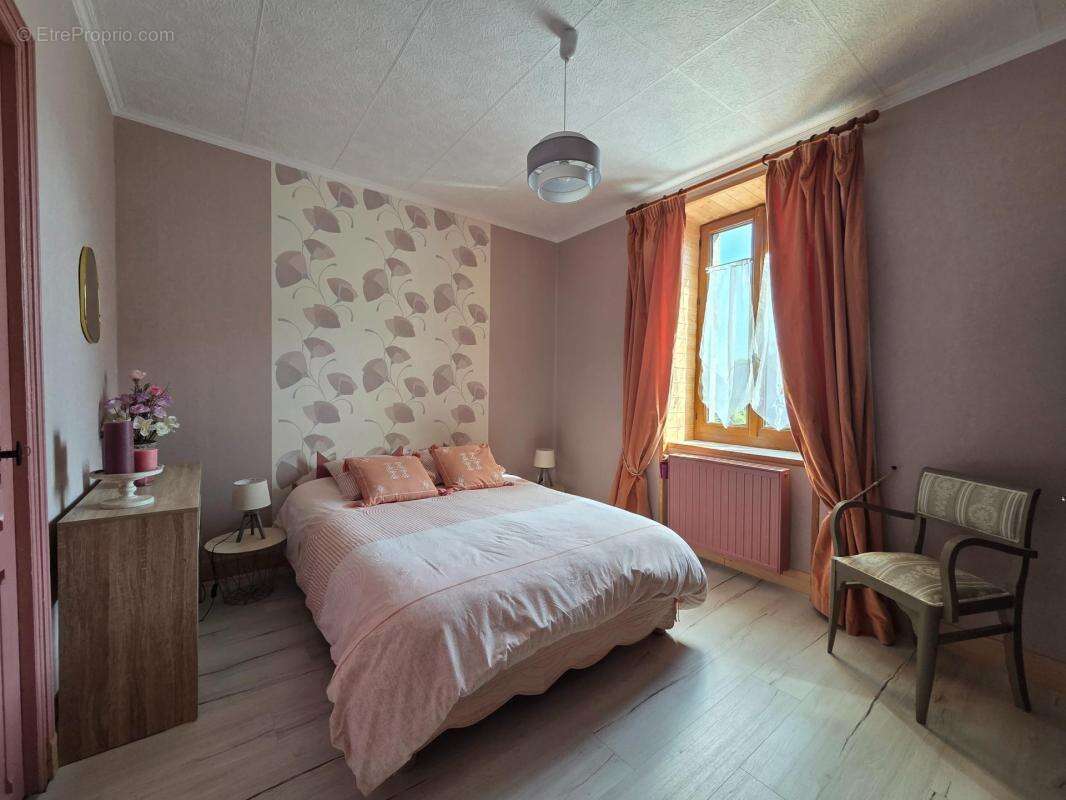 Maison de caractère - Coeur de village - 137m² - photo 4
