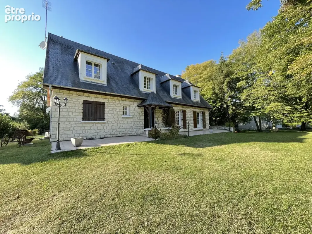 Maison 7 pièces 220 m² · à Compiegne · 220 m² · 363 000 €