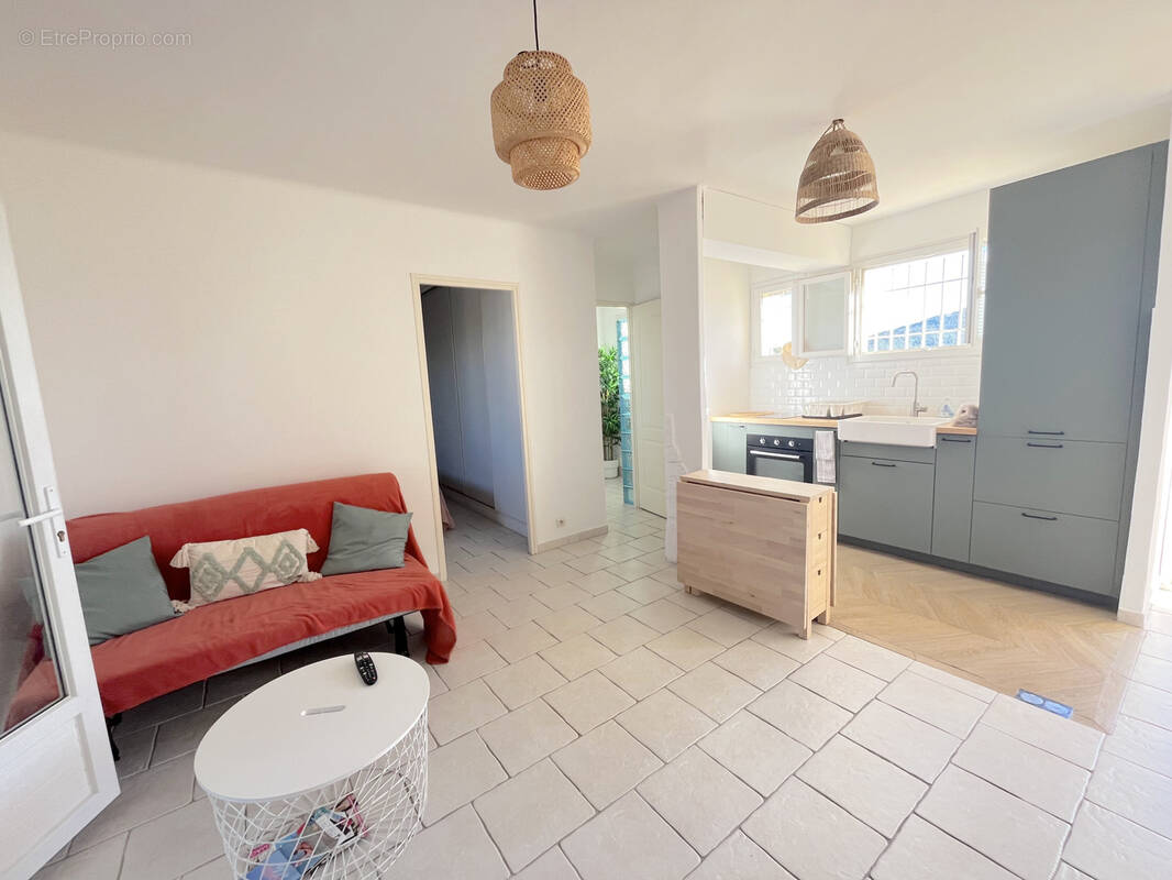 Appartement à SIX-FOURS-LES-PLAGES