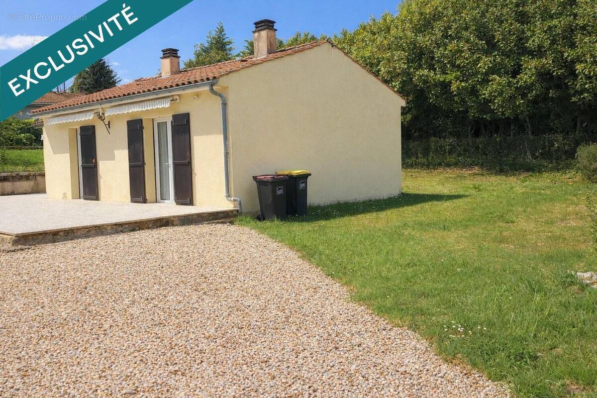 Photo 1 - Maison à VOUZAN