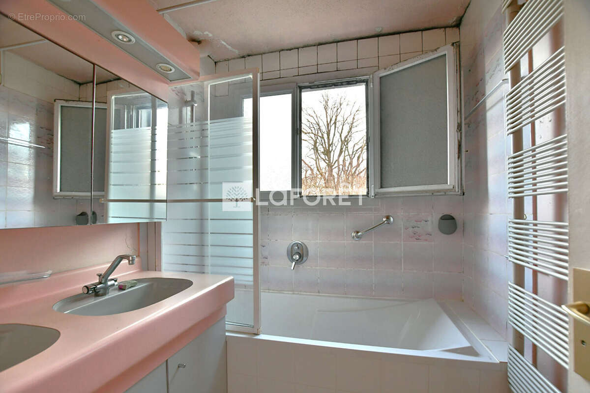 Appartement à LA CELLE-SAINT-CLOUD