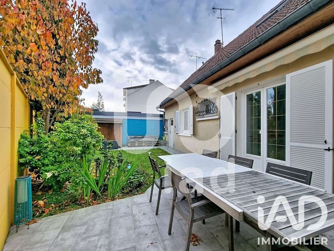Maison 116 m² à Aulnay-Sous-Bois  - photo 3