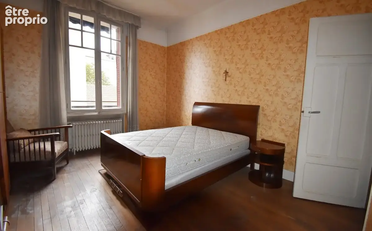 Vente à Vichy d'un grand T3 de 91 m², quartier République. - photo 12