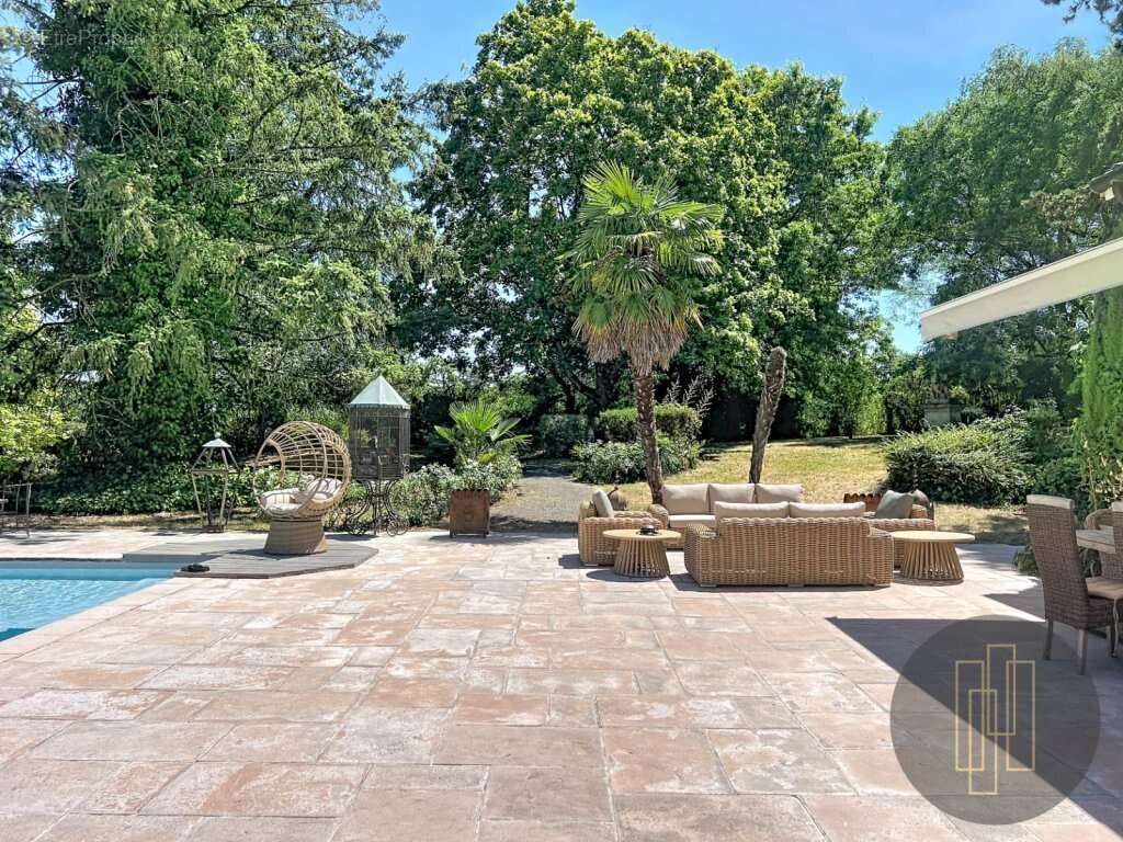 Exclusivite - morance demeure 400m² sur un parc de 4453m² - - photo 4
