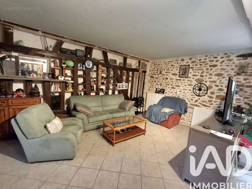 Maison 190 m² à Nesploy  - photo 6