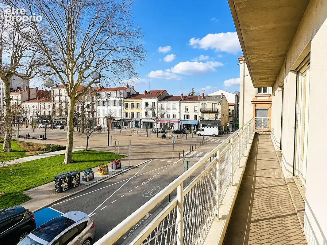 Roanne - Place des Promenades 165.85 m2 - photo 2