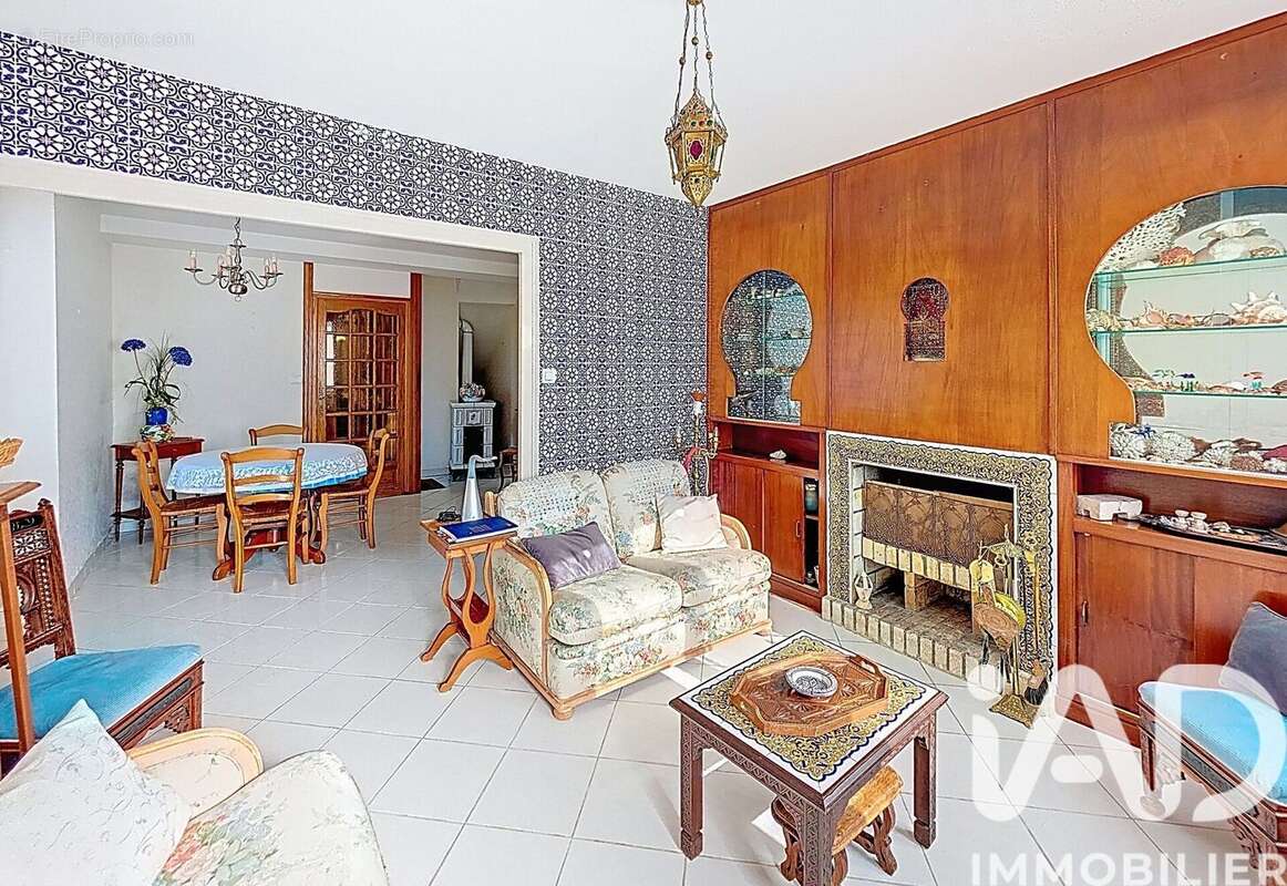 Photo 4 - Maison à VILLAINES-LES-ROCHERS