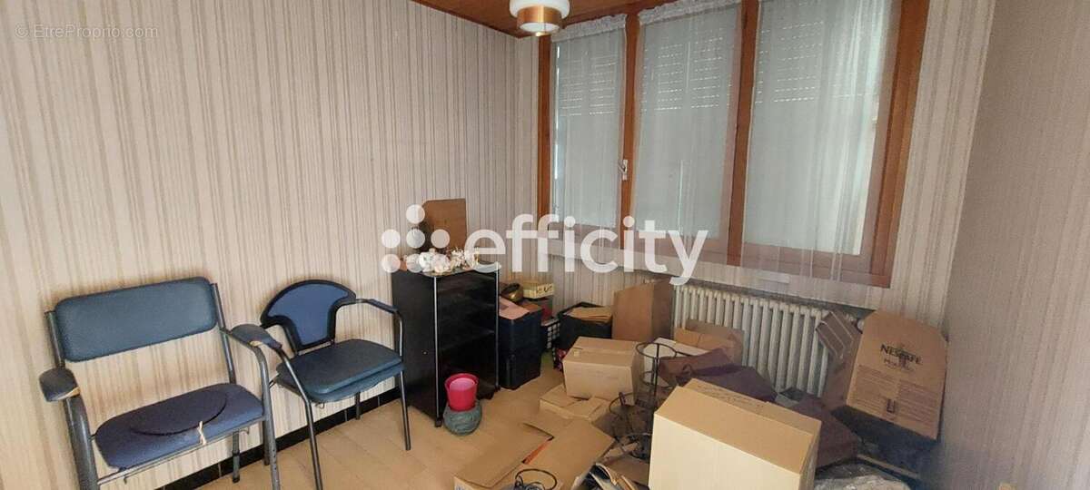 Maison 120 m² à Cour-Et-Buis  - photo 7
