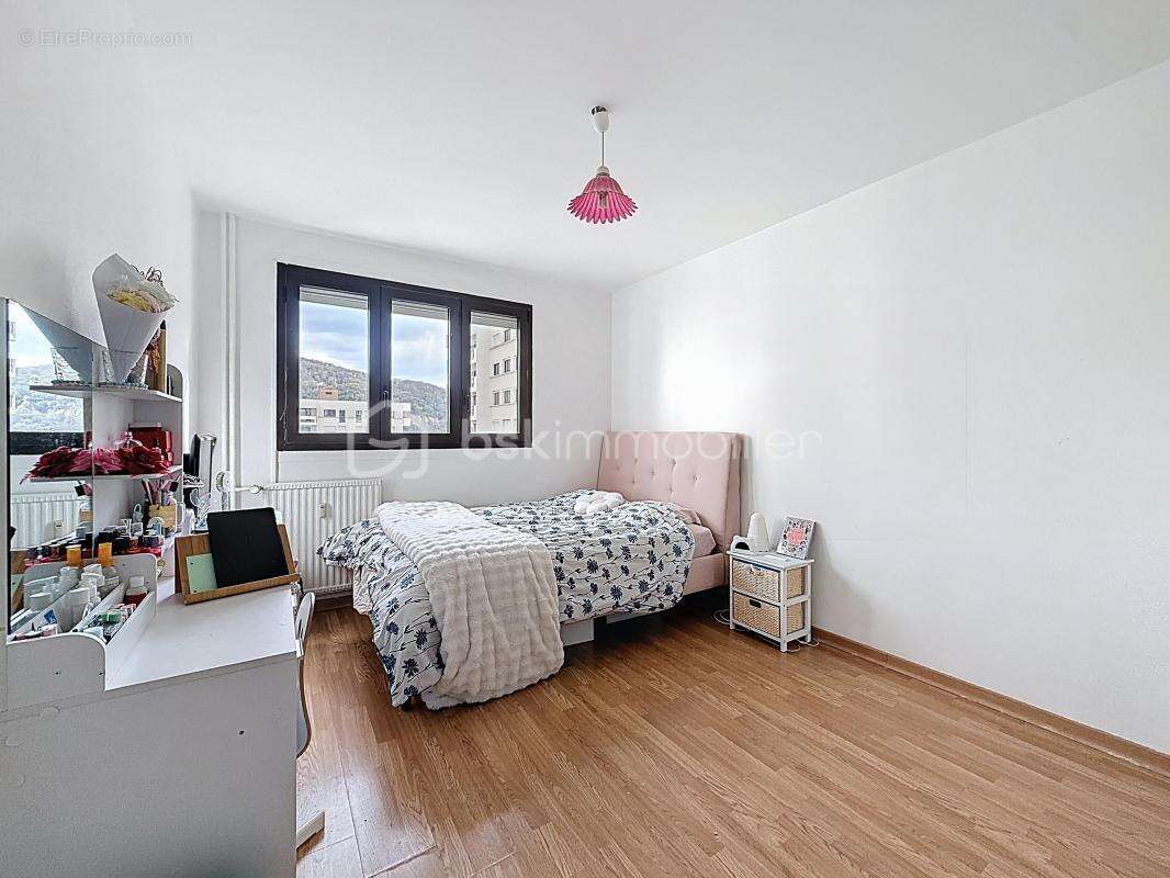 Appartement à ECHIROLLES