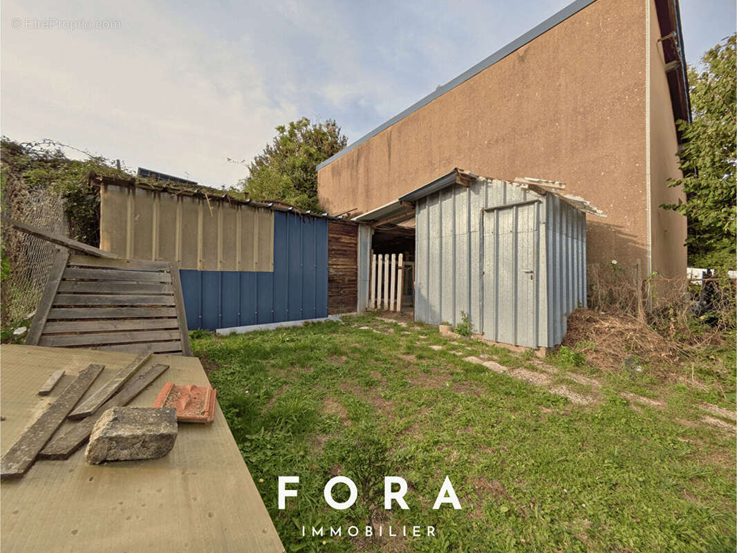 Maison à CONDE-SUR-NOIREAU