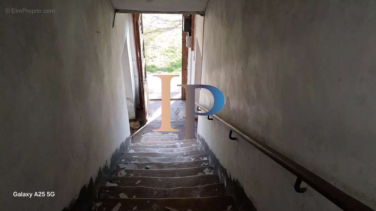 Maison à LA CLAYETTE