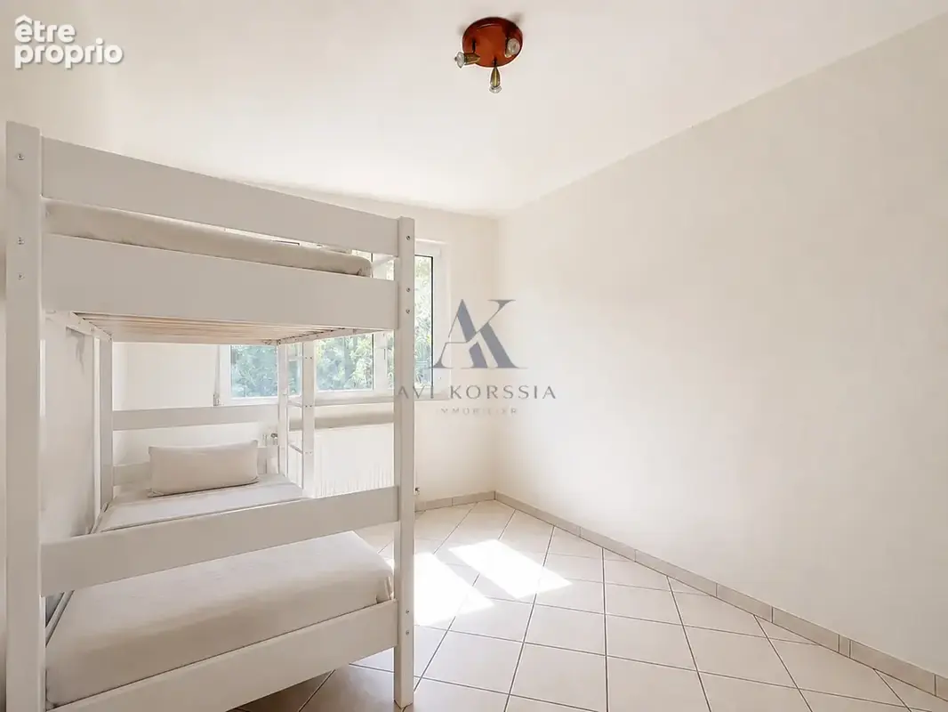 Villeurbanne   Appartement T3 71 m2 avec potentiel T4, parking et cave - photo 6