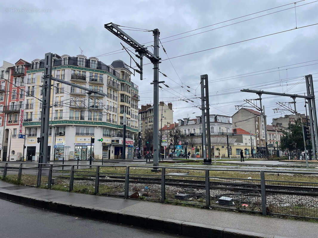 Appartement à LES PAVILLONS-SOUS-BOIS
