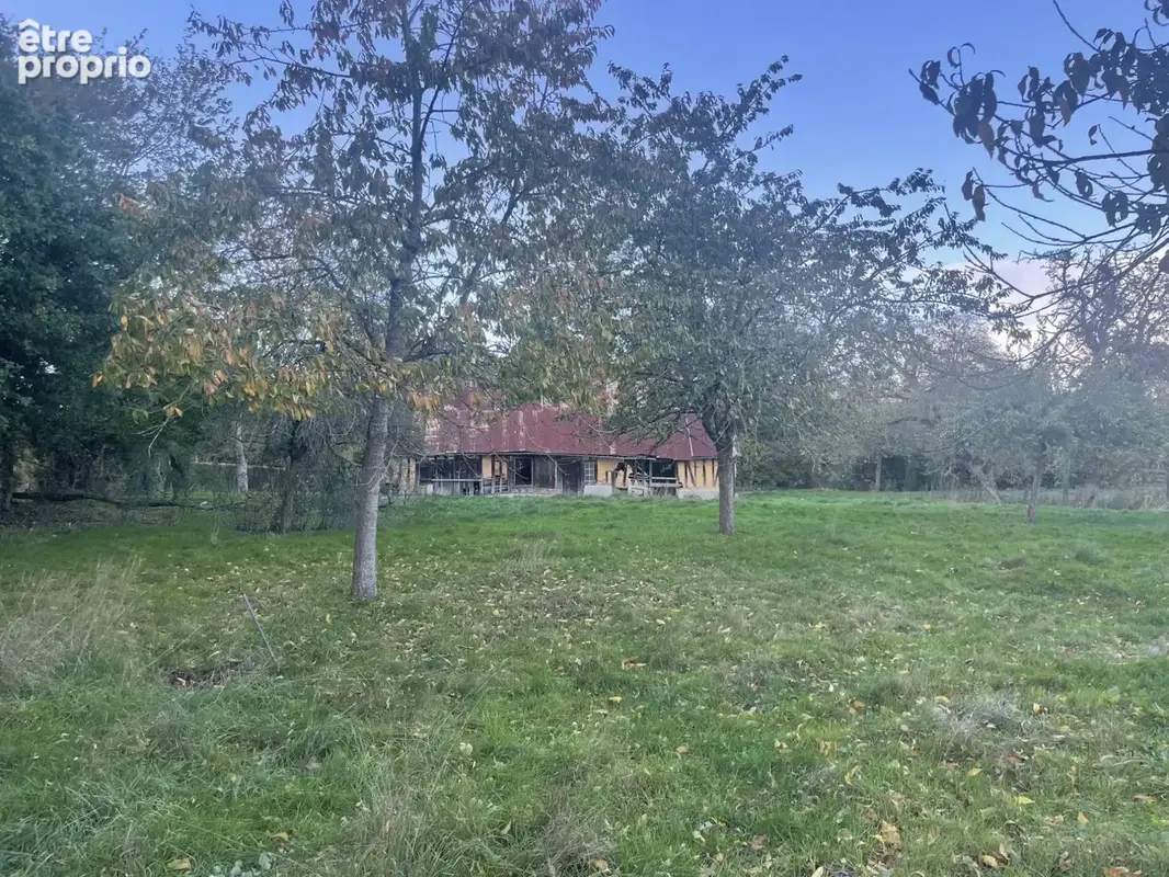 Terrain 1 600 m² à vendre à Bernay (27300) - photo 1