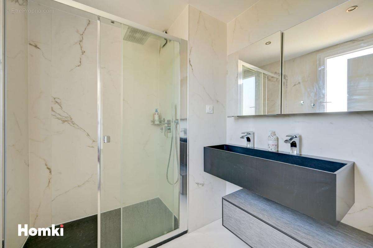 Appartement à MARSEILLE-9E