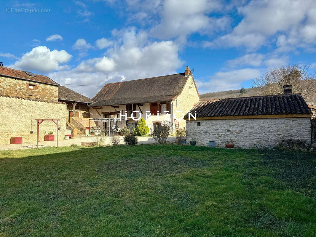 Maison à CHISSEY-LES-MACON