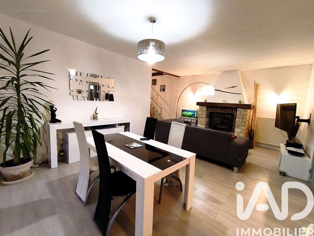 Maison 95 m² à Chalmaison  - photo 4