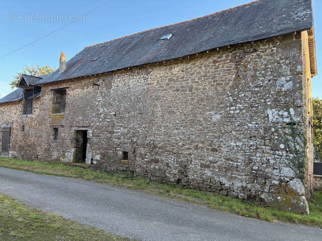 Appartement à AMBRIERES-LES-VALLEES