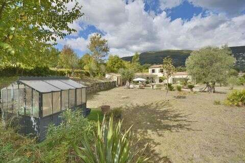 Maison à VALBONNE