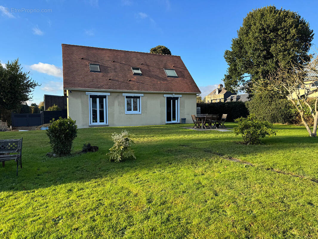 Maison à FRANQUEVILLE-SAINT-PIERRE