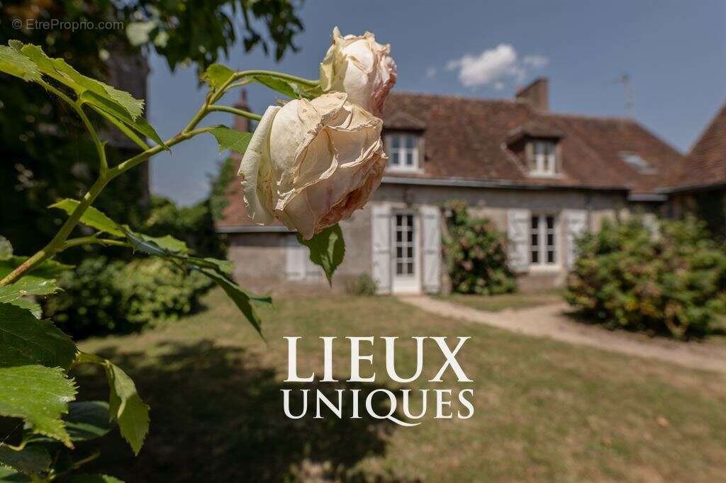 Lieux uniques ® x propriétés privées ®  ancien presbytère de 183 m² terrain de 183 m² - cloyes (41) - photo 13