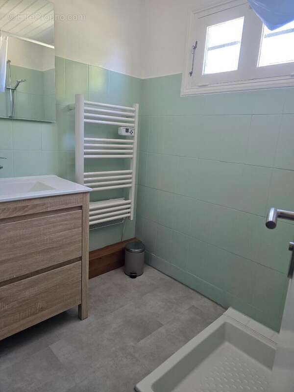 Maison 222 m² à Saint-Andre-De-Lidon  - photo 8