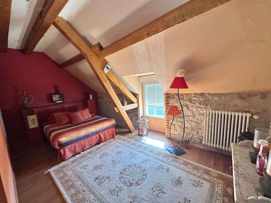 Maison à SAINTE-THORETTE