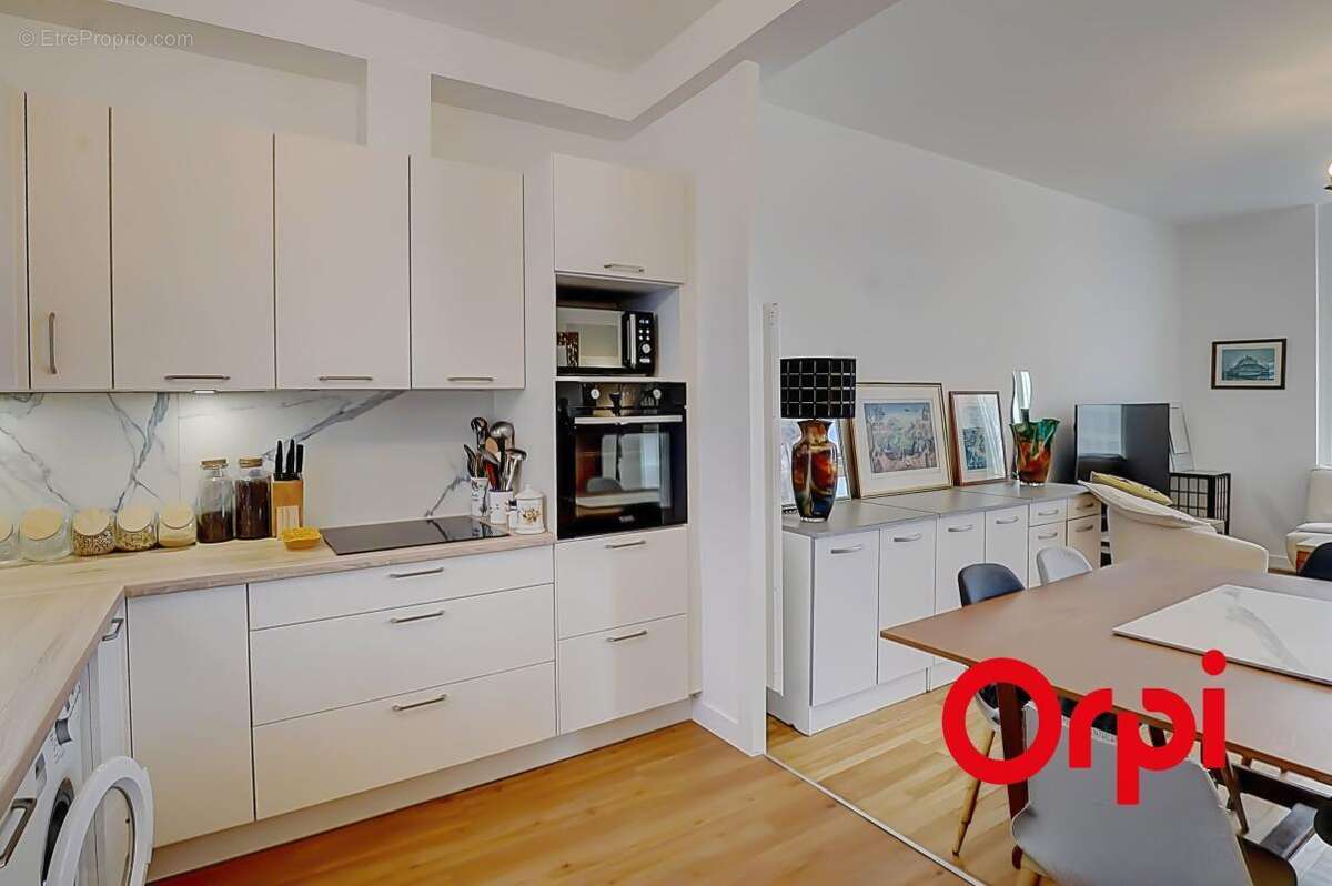 Appartement à NEUVILLE-SUR-SAONE