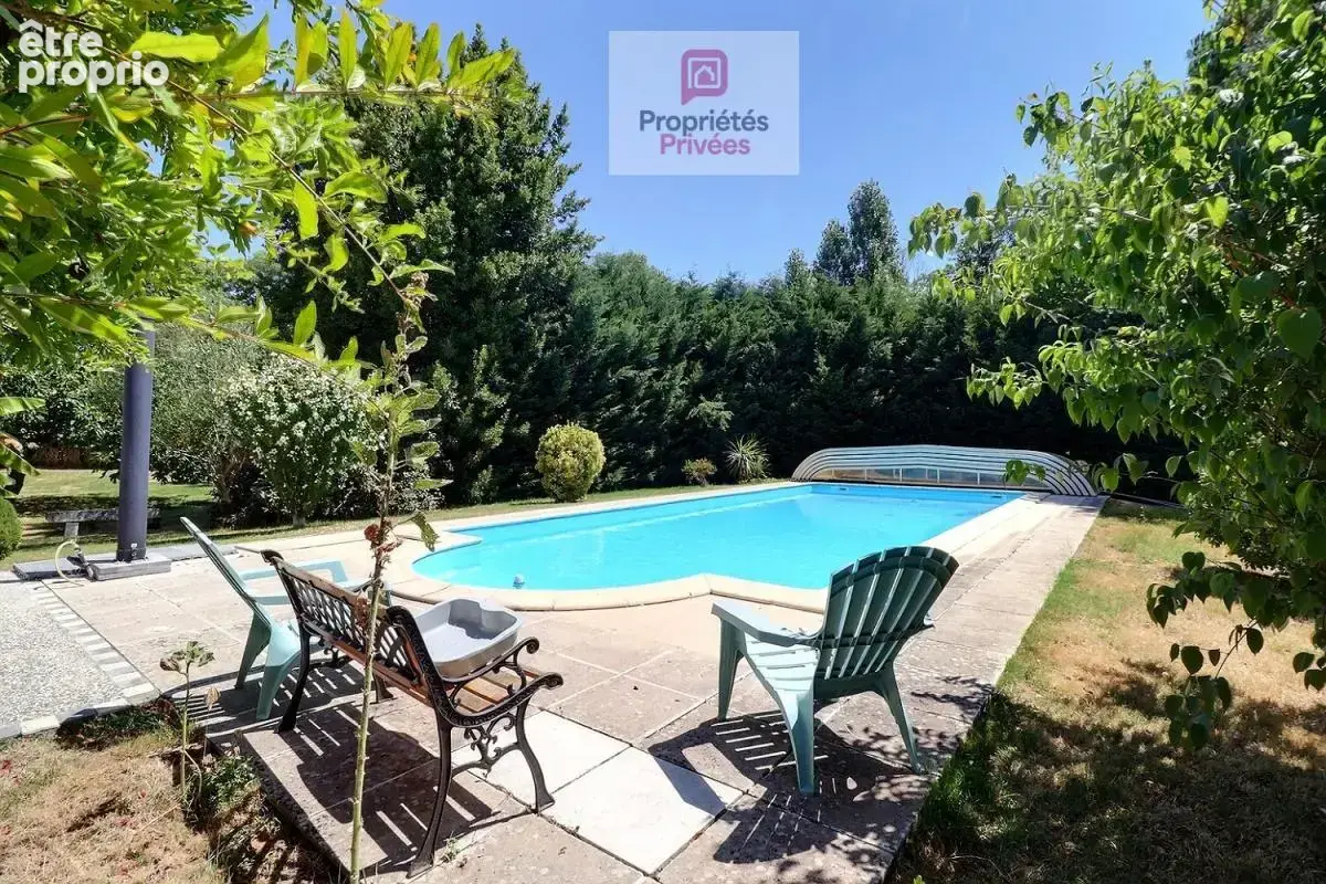 Maison de maître de 1874 - Parc arboré, piscine et dépendances - photo 5