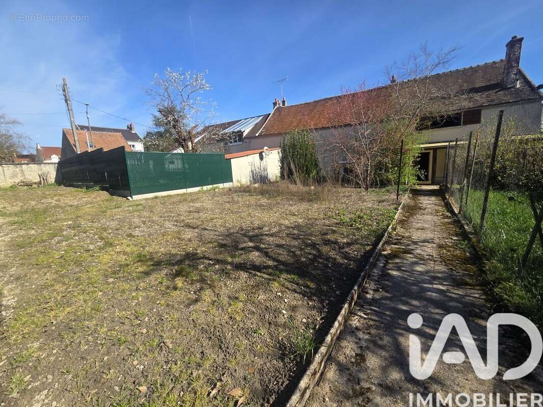 Photo 3 - Maison à SAINT-FARGEAU-PONTHIERRY