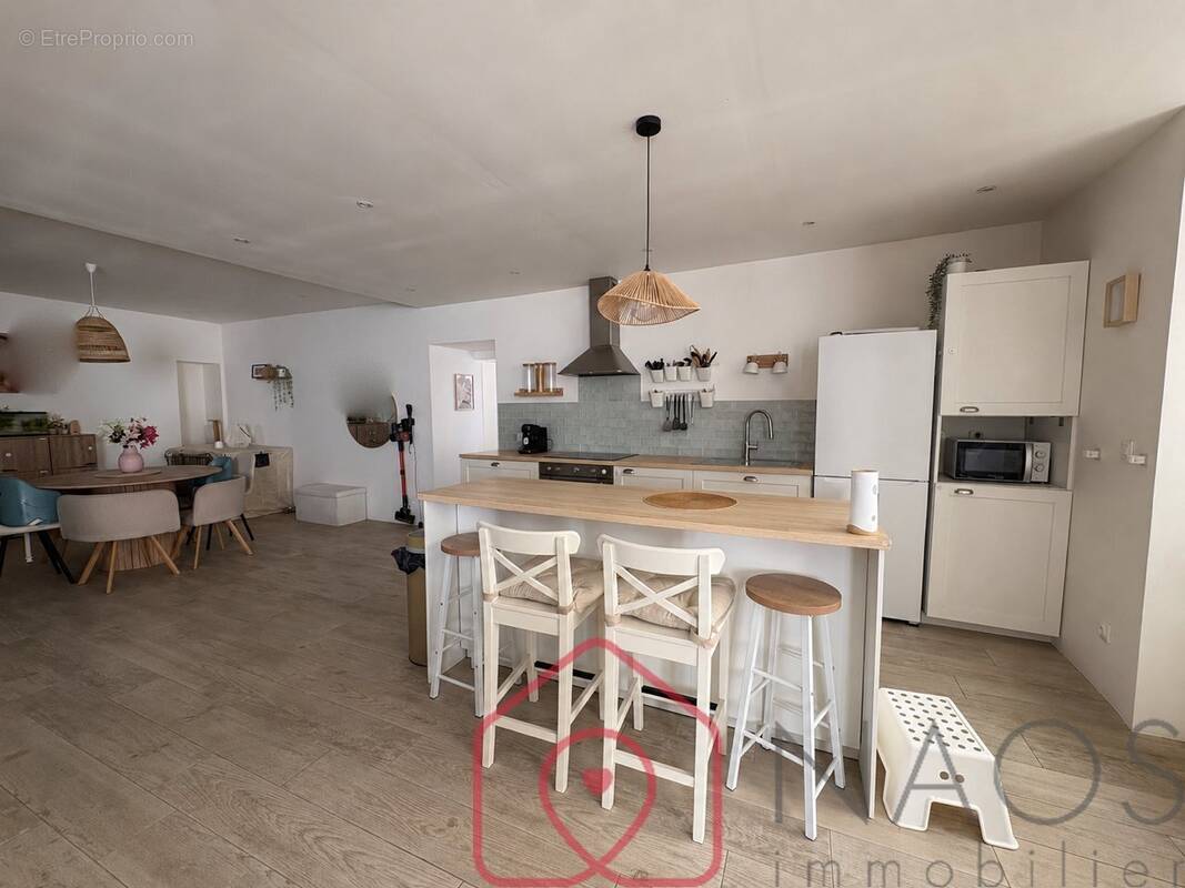 Maison en pierres rénovée de 125 m² - photo 1