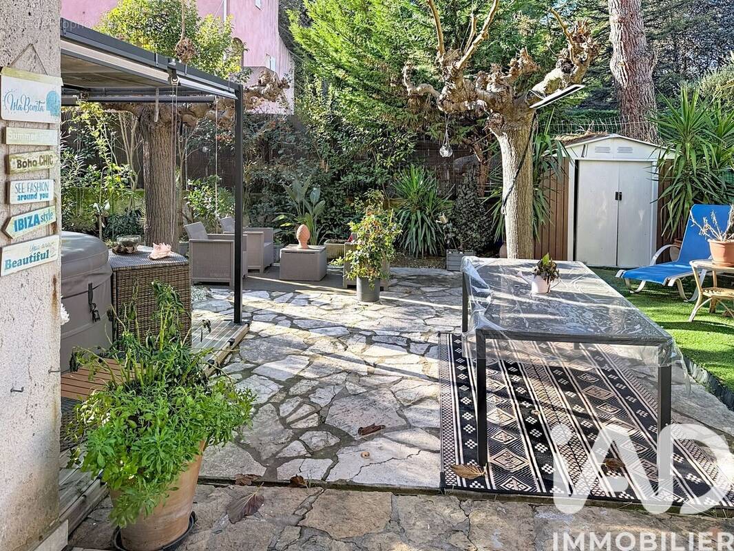 Photo 1 - Appartement à LE BEAUSSET