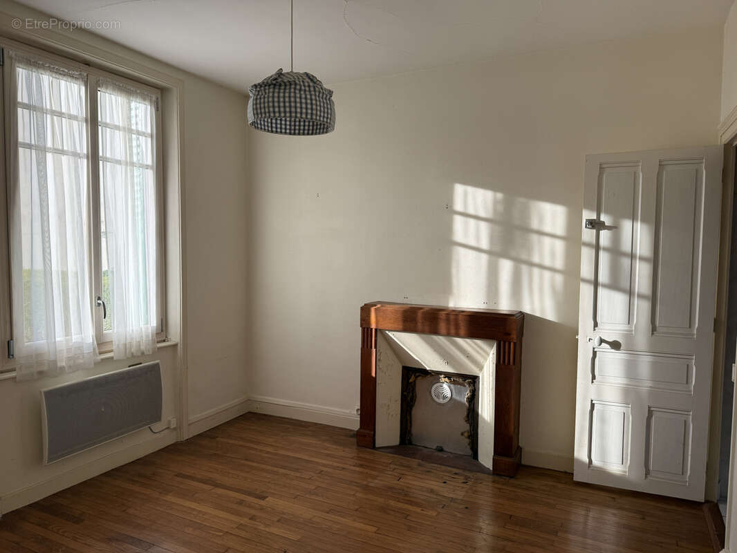 Maison à ARNAC-POMPADOUR