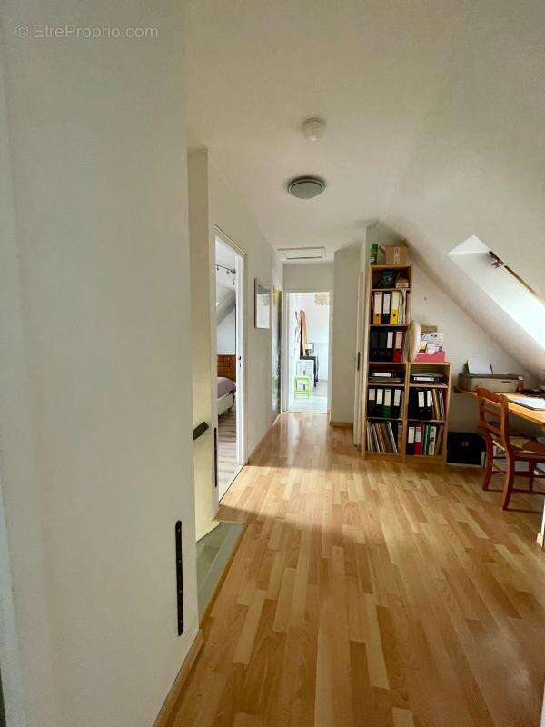 Maison à BURES-SUR-YVETTE