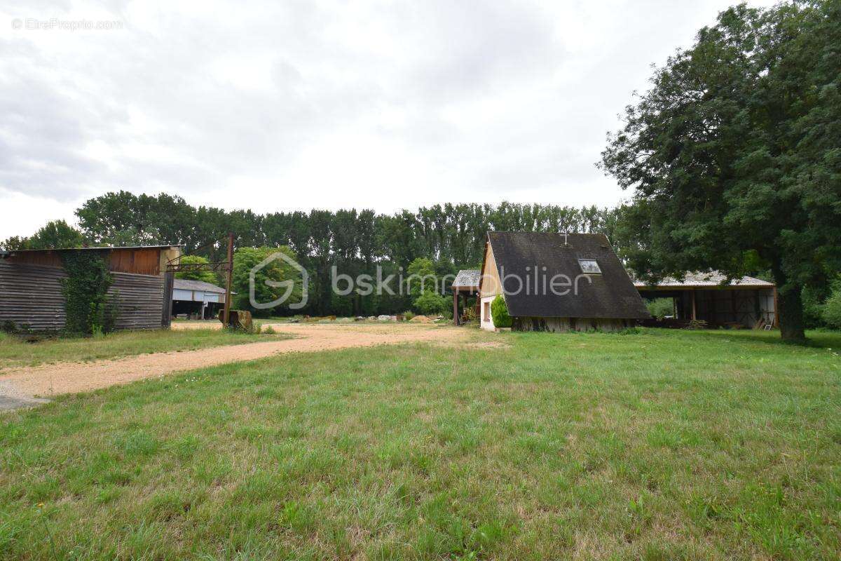 Commerce à GALLARDON