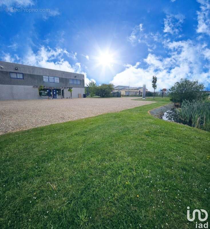 Photo 4 - Commerce à ESLETTES