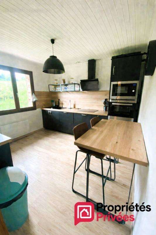 Maison à ALEMBON