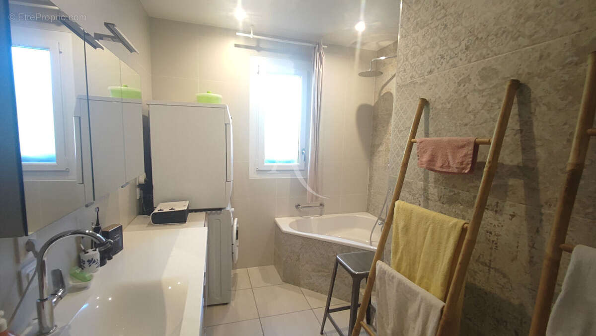 Maison à LA GENETOUZE