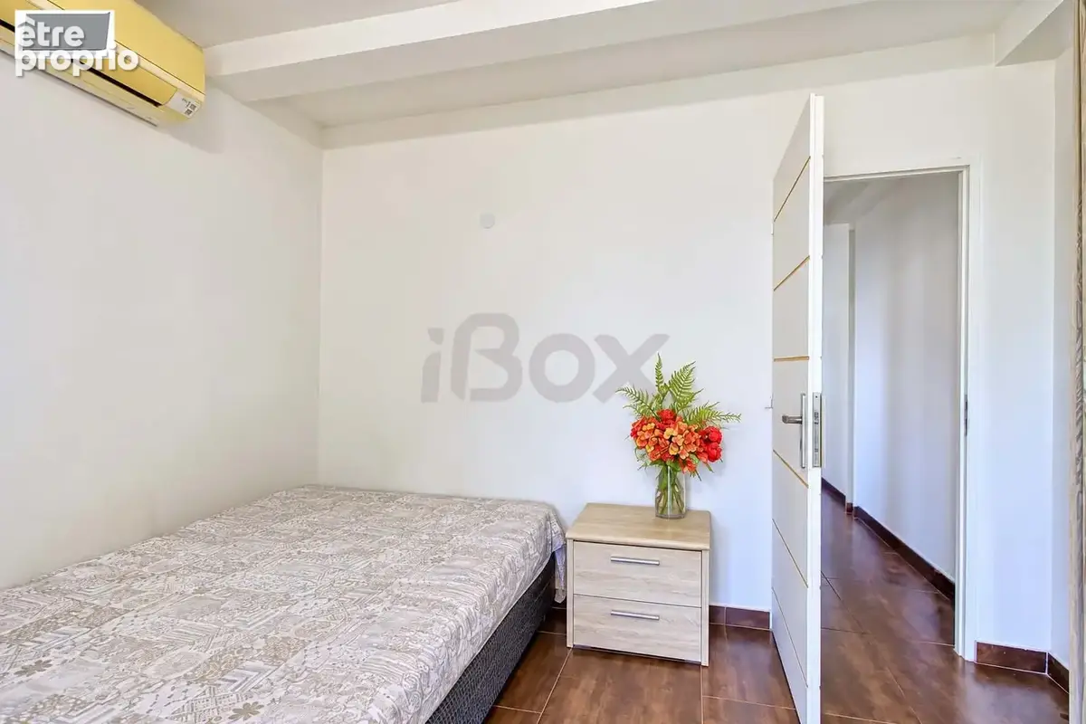 La garde   maison de 150 m2 avec vue mer dégagée et potentiel locatif - photo 12