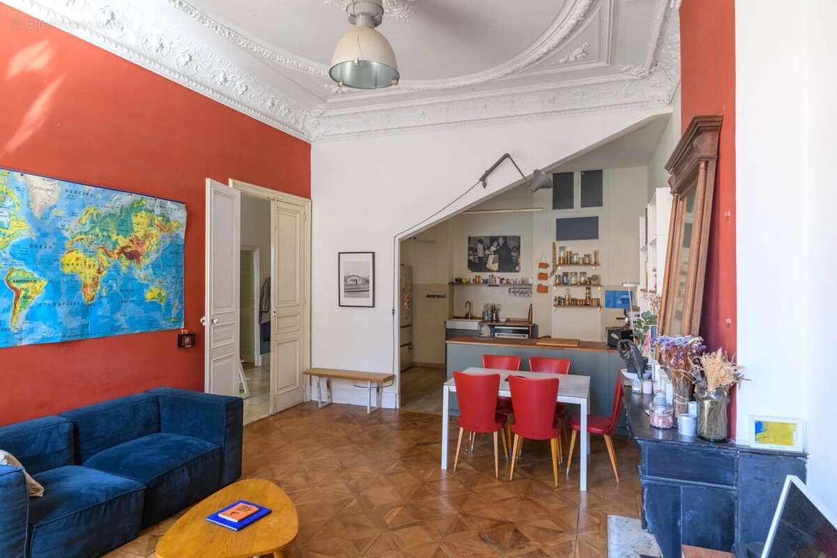 Appartement à MARSEILLE-1E